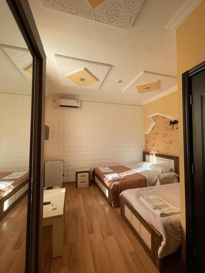 Lux Palace Hotel Kutaiszi Kültér fotó
