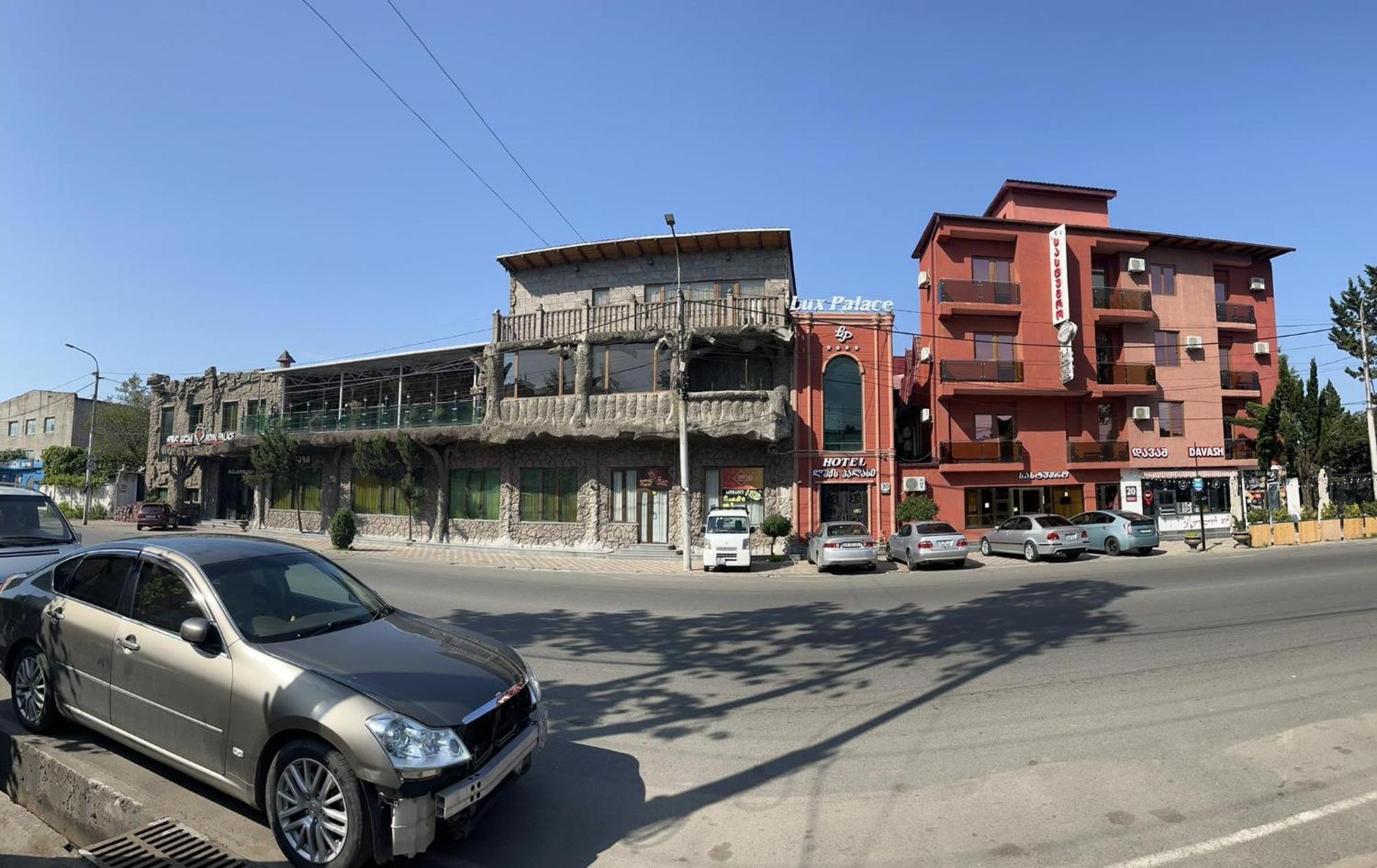 Lux Palace Hotel Kutaiszi Kültér fotó