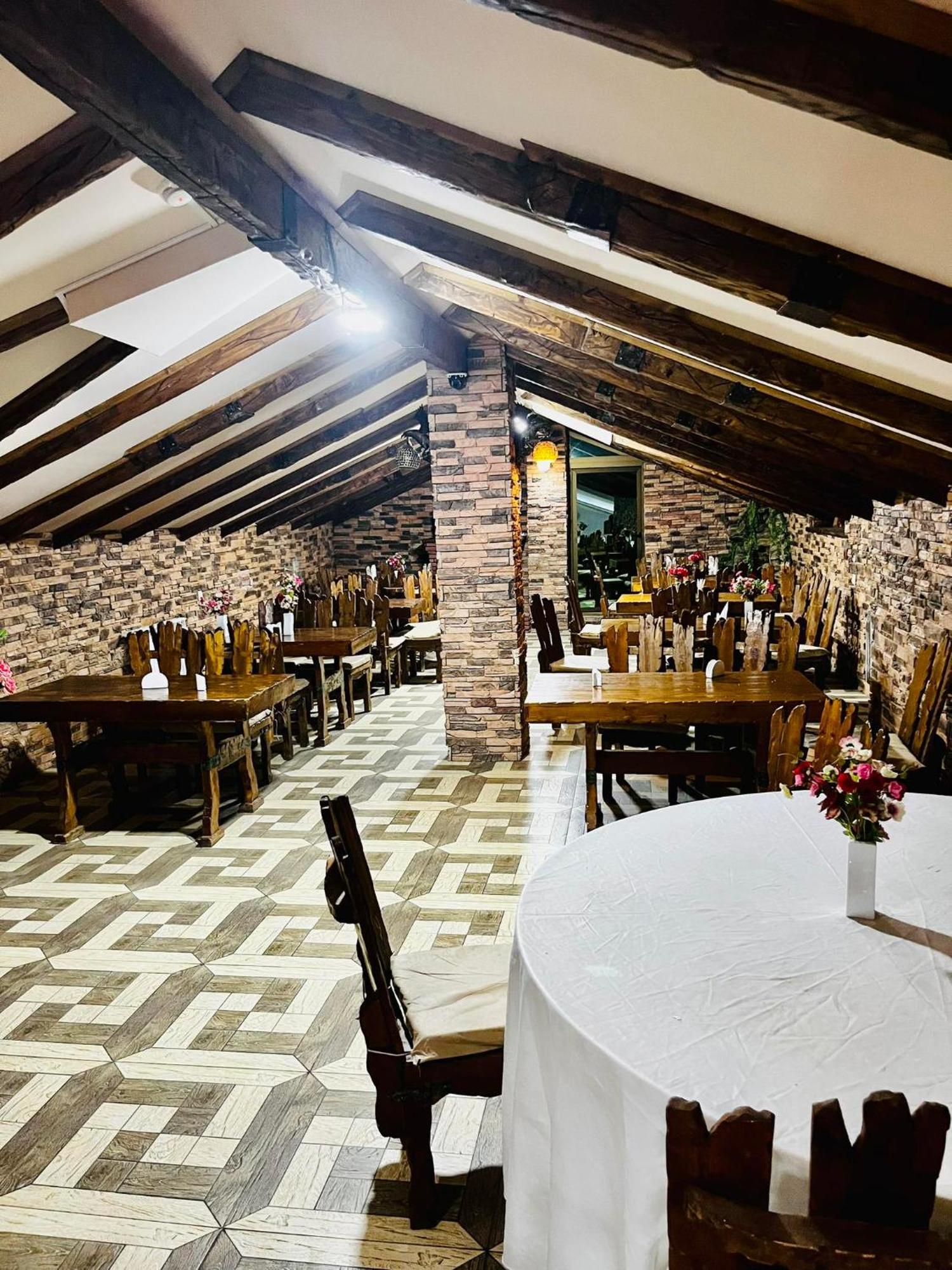 Lux Palace Hotel Kutaiszi Kültér fotó
