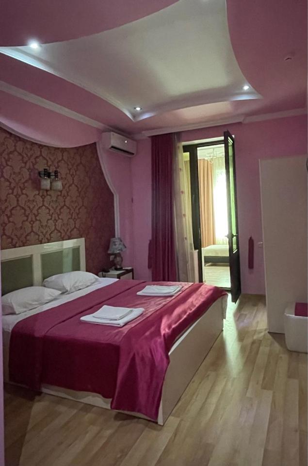 Lux Palace Hotel Kutaiszi Kültér fotó