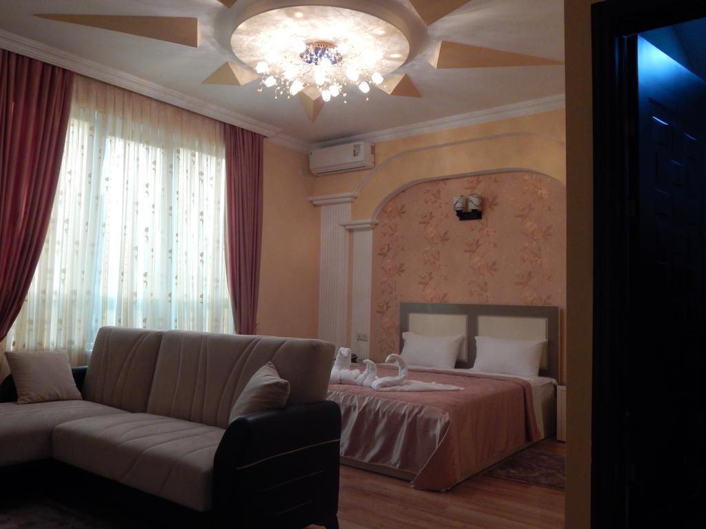 Lux Palace Hotel Kutaiszi Szoba fotó