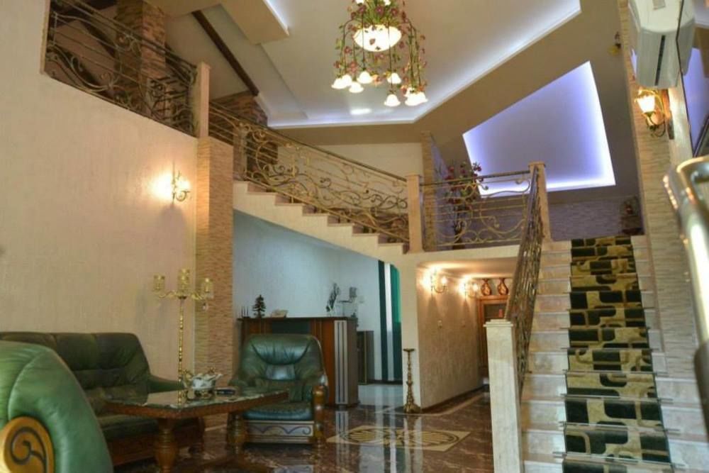 Lux Palace Hotel Kutaiszi Kültér fotó